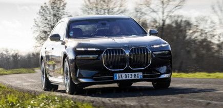 Nouvelle BMW i7 restylée : dévoilée le 22 avril avec une autonomie revue à la hausse