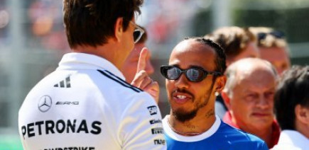 Hamilton en difficulté en 2025, Mercedes a tenté de l'encourager
