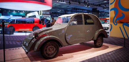 Rétromobile 2026 : record d'affluence pour le salon de la voiture ancienne