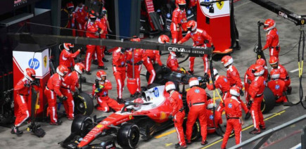 Ferrari sous le feu des critiques : une nouvelle erreur stratégique qui fait grincer les dents