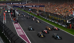 Départs : Russell fustige les "égoïstes" opposés à un changement