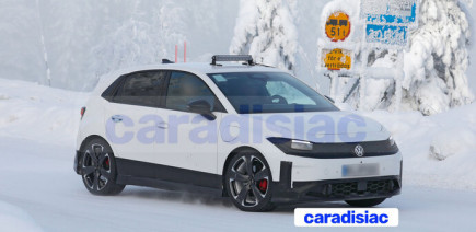 Volkswagen poursuit l’élargissement de sa gamme électrique avec la Volkswagen ID.Polo GTI qui est en essais en Scandinavie