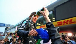 'Encore un enfant' : Wolff veut protéger Antonelli d'un emballement en Italie après sa victoire