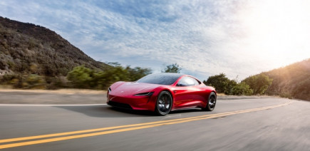 La Tesla Roadster est encore reportée mais ce sera un « banger hors catégorie »