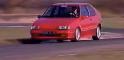 Le plaisir éternel de revoir de vieilles vidéos des sportives d’antan, notées par les journalistes au format « VHS »