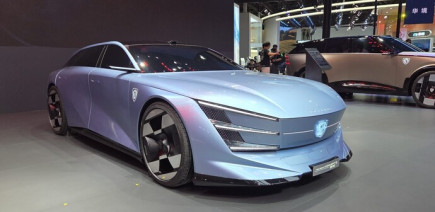 Salon de Pékin : découvrez la surprise de Peugeot, les incroyables Concept 6 et Concept 8