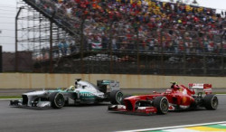 Le retour des V8 en F1 fait rêver... mais gare aux dépassements !