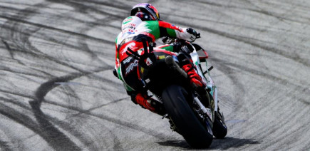 GP de Catalogne de MotoGP : le classement des Essais Libres 2, Quartararo dans le Top 5, chute pour Zarco