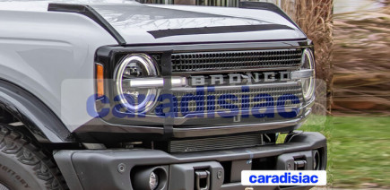 En programmant l’arrivée d’une motorisation hybride sous son capot, le légendaire Ford Bronco s’offre dans le même temps un restylage de mi-carrière.