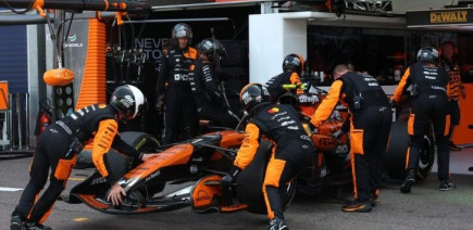 Andrea Stella s'inquiète : McLaren en retrait à cause de son statut de cliente Mercedes