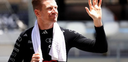 Un caillou a mis fin à la course de Nico Hülkenberg dans un incident improbable