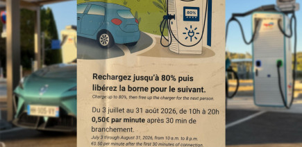 Recharge rapide : TotalEnergies va surfacturer les recharges sur la route des vacances