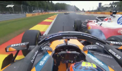 Piastri revient sur la décision de la FIA après son accrochage avec Leclerc
