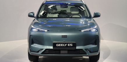 À 299 €/mois « seulement », le nouveau SUV chinois Geely E5 est-il réellement une bonne affaire ?