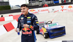 Hadjar met tout le paddock d’accord après ses performances chez Red Bull
