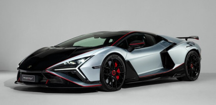 La nouvelle Lamborghini Revuelto promet d’être meilleure sur tous les plans, une SV comme Super Vénère ?