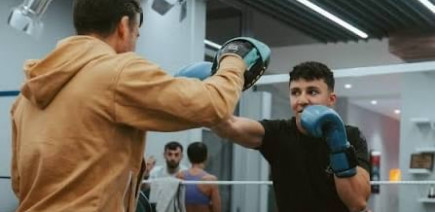 Isack Hadjar s'est fracturé la main en pratiquant la boxe : indisponible pour plusieurs semaines ?