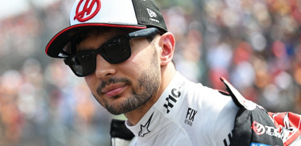Komatsu entretient le doute sur l'avenir d'Ocon chez Haas