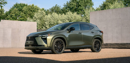 Lexus NX restylé : une évolution plus profonde qu’il n’y paraît pour le SUV hybride