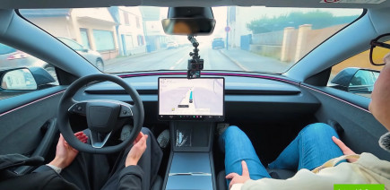 Tesla joue gros en Europe : ces chiffres sur le FSD pourraient tout changer en octobre