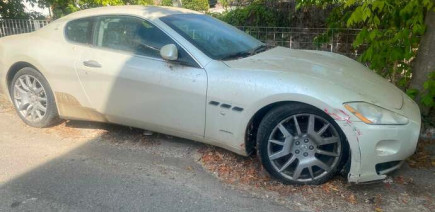 Quelqu’un a oublié sa Maserati Granturismo en Calabre