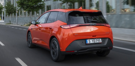 La guerre des marques chinoises : 21 990€ pour la BYD Dolphin G hybride rechargeable