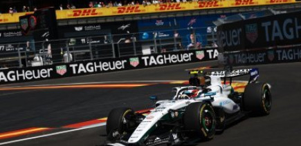 A quelle heure sera donné le départ de la course ce dimanche?