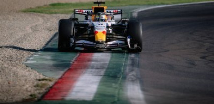 Pirelli F1 termine son test pour 2027 à Imola avec Racing Bulls et Ferrari