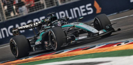 Singapour : George Russell domine l'unique séance devant Charles Leclerc et Lando Norris