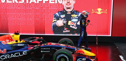 Verstappen remporte un sprint rocambolesque à Singapour