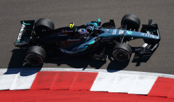 La pole surprise d'Antonelli avec une Mercedes délicate à régler
